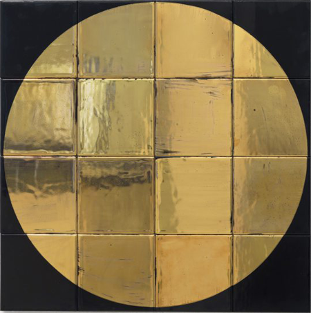 Untitled, 2014, Glazed ceramic tile, gold, 23.6 x 23.6 inches. Courtesy Sies+Höke Düsseldorf.